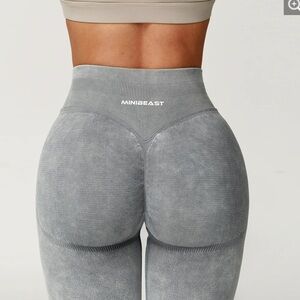 NWT Minibeast soft sculpt bbl leggings grey size large